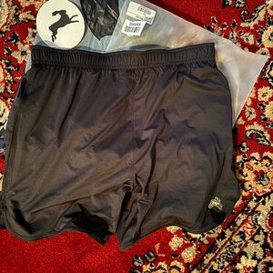 Men’s Tracksmith Twilight 5” shorts (black)